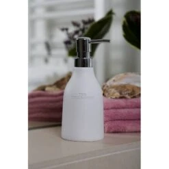 Wenko Distributeur De Savon The Collection -Le Coin Bain Parfait Boutique 1000333041 220218 020 MOOD DETAILS P000000001000333041 mood