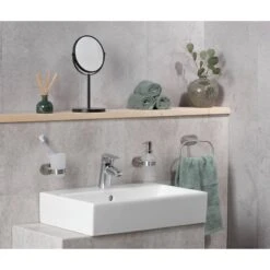 Wenko Anneau Porte-serviette Orea -Le Coin Bain Parfait Boutique 1000333190 220218 020 MOOD DETAILS P000000001000333190 mood