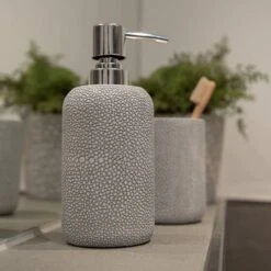 Wenko Distributeur De Savon Raja -Le Coin Bain Parfait Boutique 1000333217 220218 021 MOOD DETAILS P000000001000333217 mood