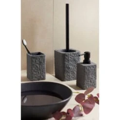 Wenko Distributeur De Savon Villata -Le Coin Bain Parfait Boutique 1000333243 220218 020 MOOD DETAILS P000000001000333243 mood