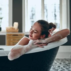 Armoire De Salle De Bain Sur Pieds -Le Coin Bain Parfait Boutique 33365a52025c48b98a0fb36902c252d9