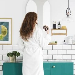 Étagère Murale Avec Patères -Le Coin Bain Parfait Boutique b3377c01d67645609446dd5cc5db0984